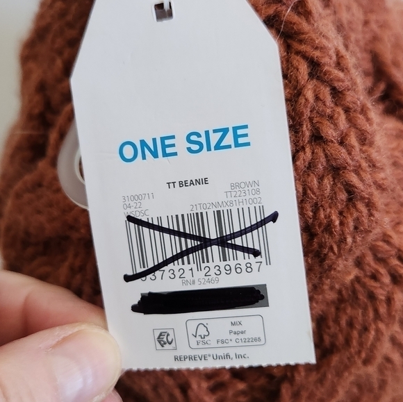 NWT Time and Tru Brown Cinnamon Spice Cable Knit Winter Beanie Hat - Picture 13 of 15